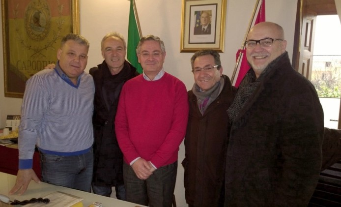 Capodrise - Il sindaco con la nuova Giunta (20.01.15)