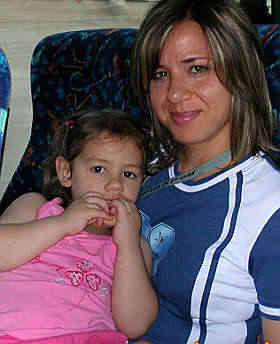 la piccola Denise con la mamma Piera Maggio