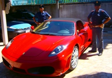 La Ferrari F430 sequestrata dalla polizia