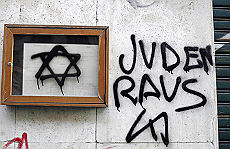 scritte antisemita (Repubblica.it)