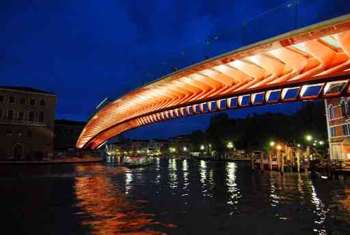 il 'Ponte della Costituzione' progettato da Santiago Calatrava (La Repubblica)