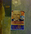 Il manifesto affisso fuori la casa di Mariniello