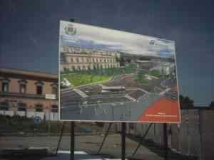 Piazza Mazzini con il cartello del progetto