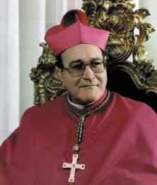 Il Vescovo di Aversa Mario Milano