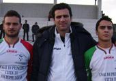 Angelo Ferraro con due giocatori