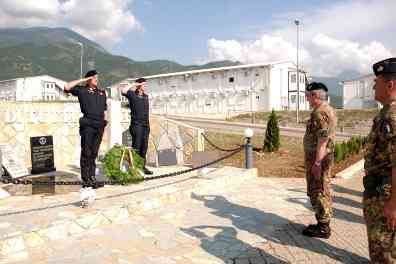 Il Generale Biancafarina rende omaggio ai Caduti in Kosovo