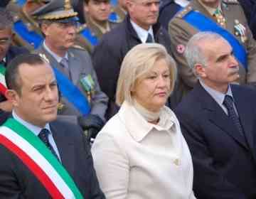 da sin. l'assessore Antonio Ciontoli, il Prefetto Maria Elena Stasi e il sottosegretario Gaetano Pascarella