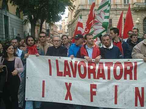 uno sciopero degli operai Ixfin