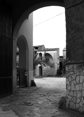 cortile del palazzo Santagata-Di Luise