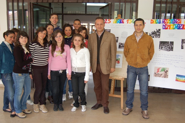Una foto di gruppo del Liceo 'Quercia'