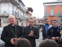 Il vescovo Spinillo con don Salvatore