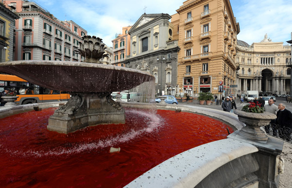 fontana del carciofo di Piazza Trieste e Trento (Repubblica.it)