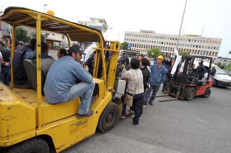 protesta lavoratori cantieri navali (New Foto Sud) Il Mattino.it