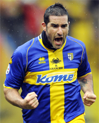 Cristiano Lucarelli autore del primo gol del Parma