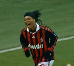 Ronaldinho autore di 3 gol