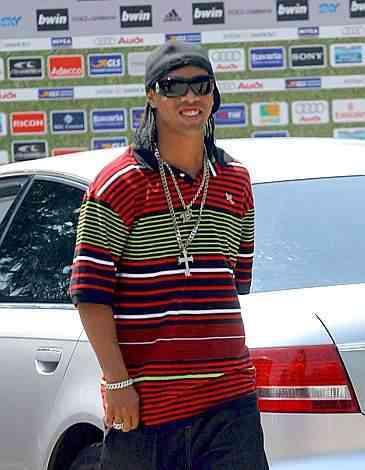 Ronaldinho a Milanello (foto www.corriere.it)