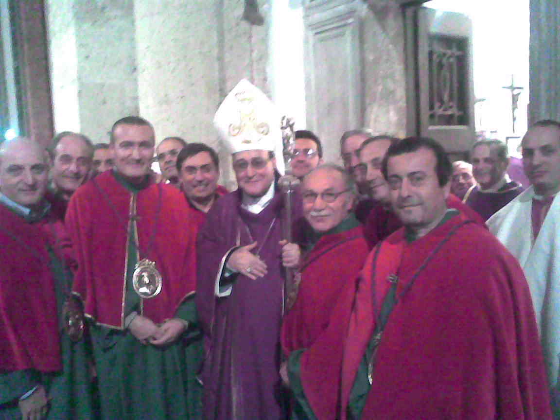 i membri della Congrega con l'Arcivescovo Milano