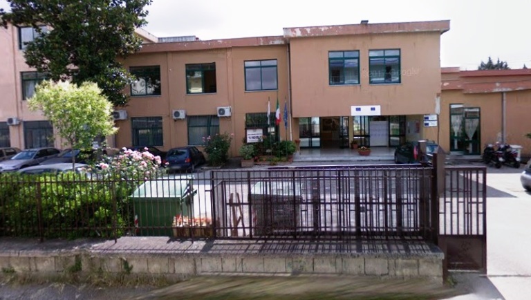 Gricignano, la scuola media &quot;Pascoli&quot; chiude il 21 settembre per  disinfestazione - Pupia.tv