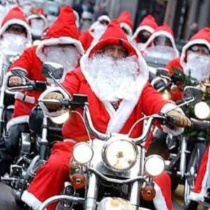 Babbo Natale Jambo.Trentola Ducenta Babbo Natale In Moto Sfilata Per Le Strade Cittadine Pupia Tv