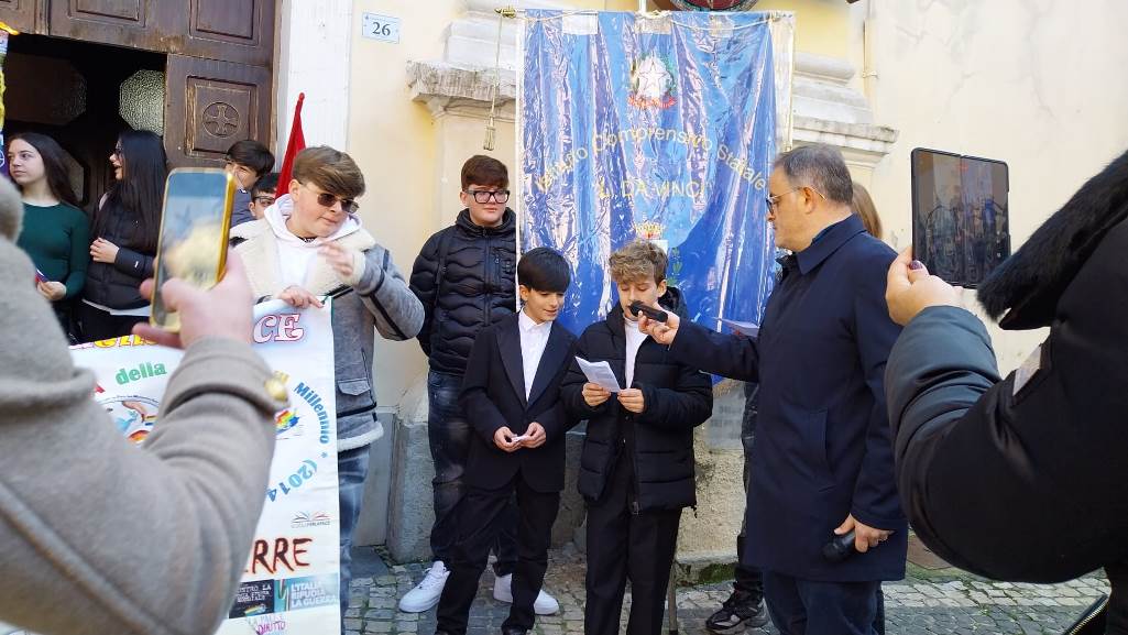 villa literno fiaccola pace (1)