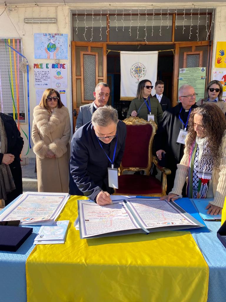 villa literno fiaccola pace (18)