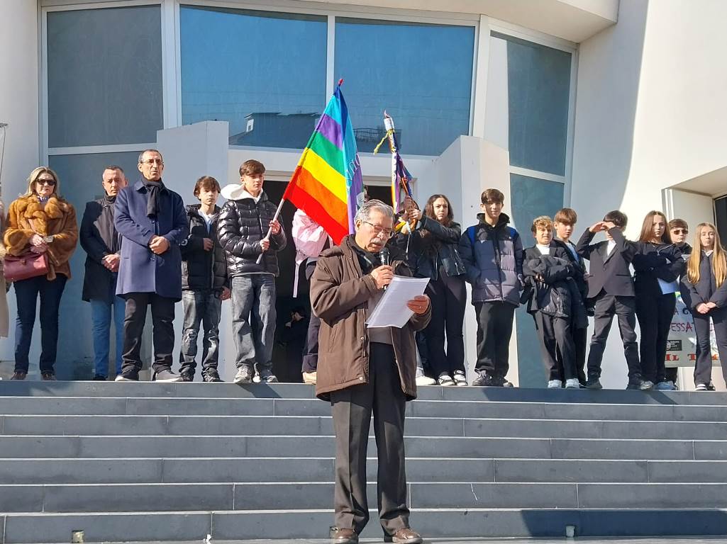 villa literno fiaccola pace (3)