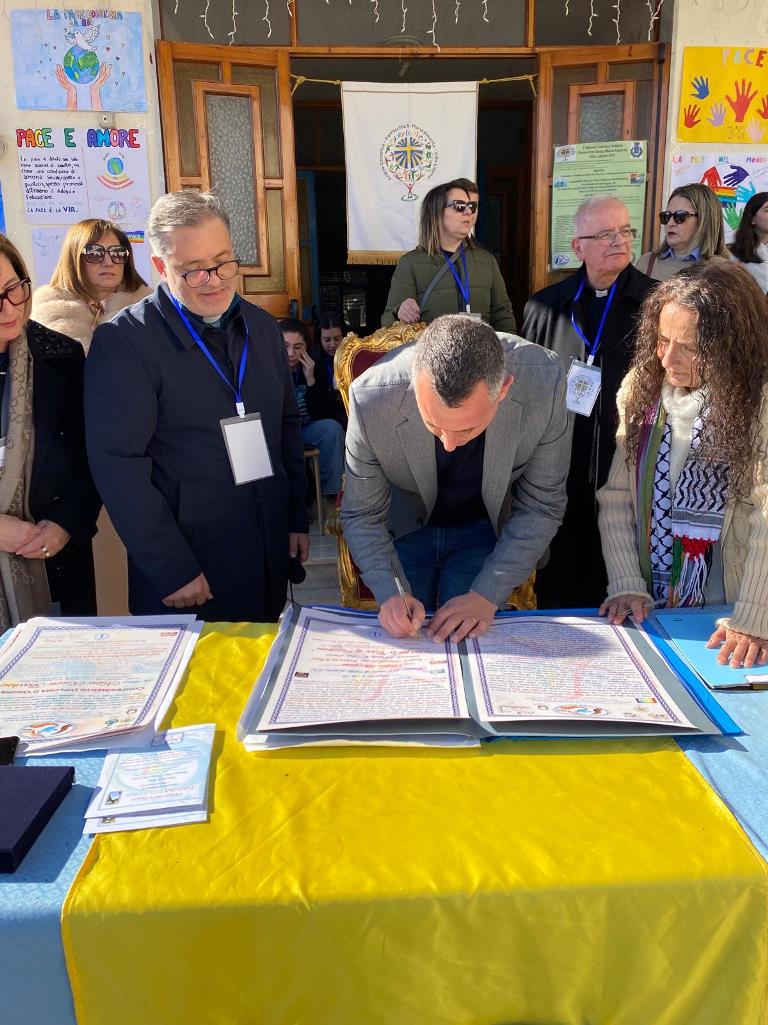 villa literno fiaccola pace (4)