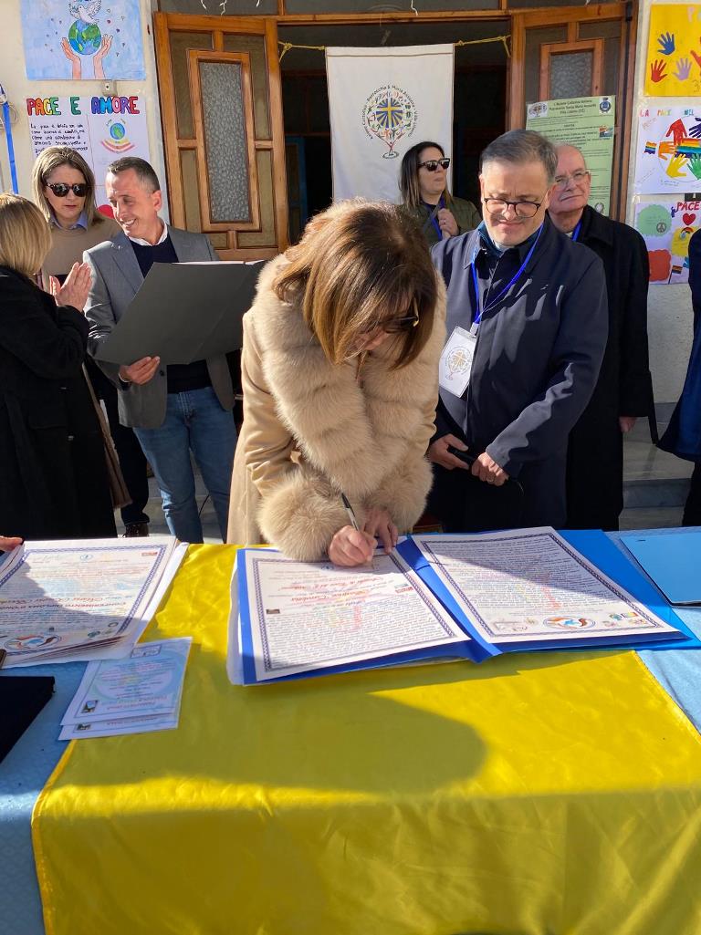 villa literno fiaccola pace (7)