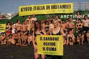 La protesta di Greenpeace