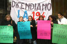 le donne in piazza a difesa della legge 194