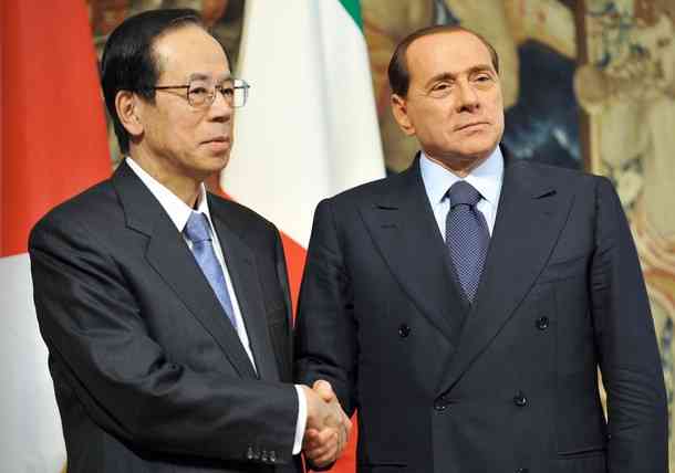 Berlusconi con il primo ministro giapponese Yasuo Fukuda