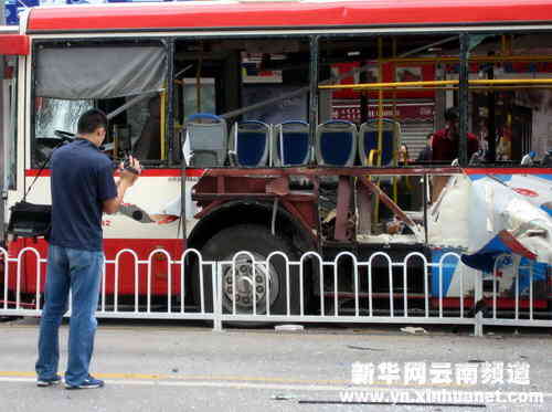 Cina, bombe esplodono su autobus: 3 morti