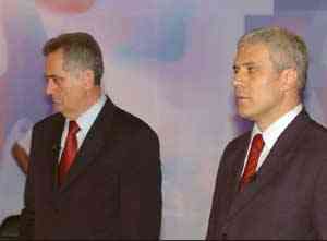 I due candidati Nikolic (a sin) e Tadic (a des)