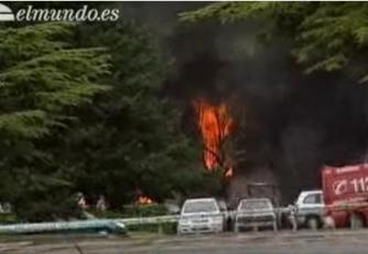 Autobomba esplode a Pamplona (foto El Mundo.es)