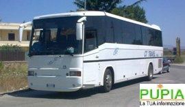  l'autobus fermo in Via Vaticale