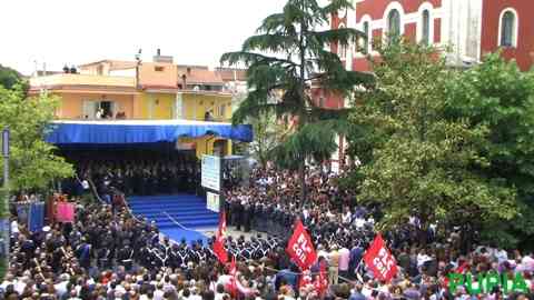 lo scenario di Piazza Villa