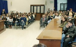 Gli studenti casertani nell'aula della Provincia