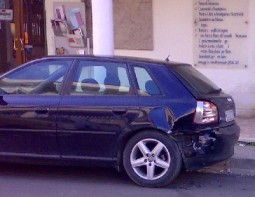l'Audi A3 tamponata