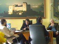 l'incontro tenuto nell'ufficio del sindaco