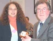 Francesco Nigro premiato da Lucia Esposito