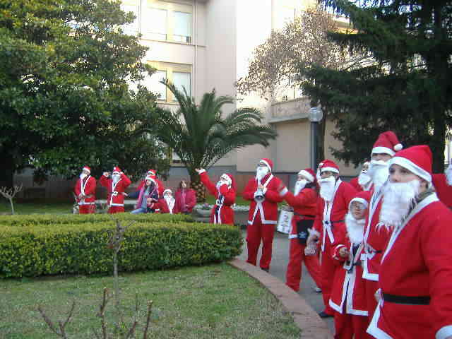 I Babbi Natale al Cottolengo