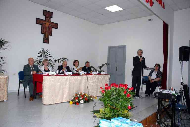 Presentazione della serata con il tavolo della giuria