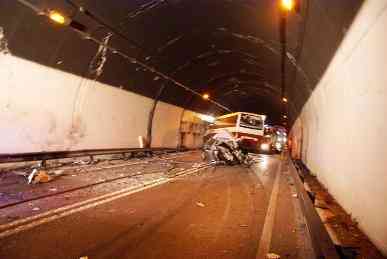 l'incidente nella galleria Privati