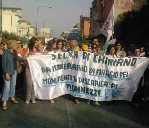 Una manifestazione contro la discarica