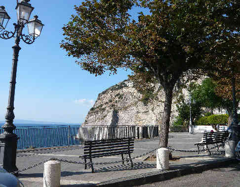 Piazza Scarpati di Meta di Sorrento