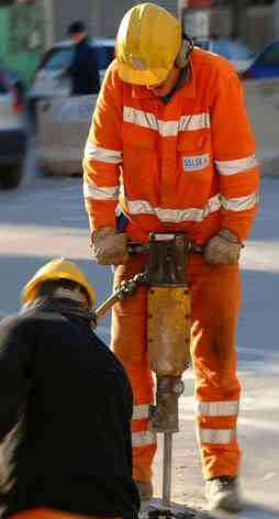 lavori in corso per le strade aversane