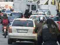 traffico caotico in via Roma