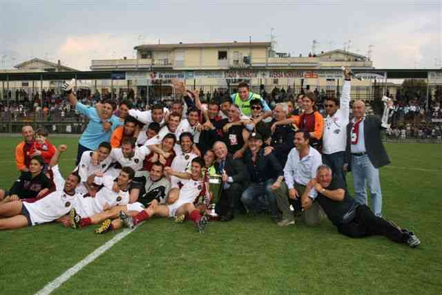 l'Aversa Normanna durante i festeggiamenti per la vittoria della Coppa Italia